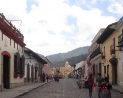 UN POCO DE ANTIGUA