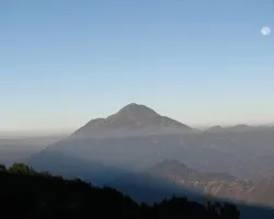 El Volc?n y la Luna