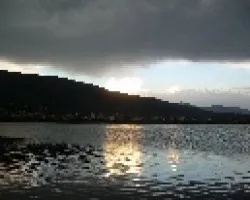 Una luz en el agua