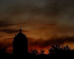 Subo otra vez  el atardecer después del incendio