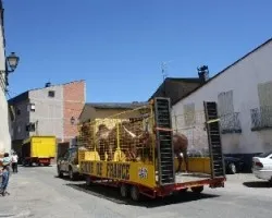 Presos y al sol