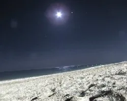 Luna llena en la playa