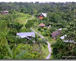 Poblado en medio de la selva Amazonica