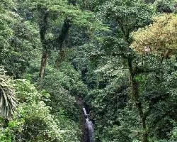Catarata Escondida