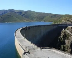 El río Camba y su presa