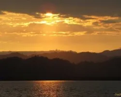 Despidiéndose de Paquera