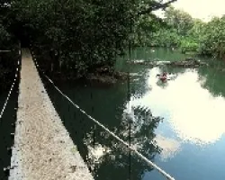 Cruzando el Agujas