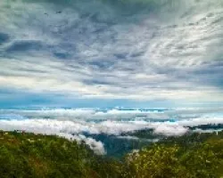 Por las nubes