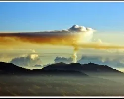 V. Turrialba al amanecer