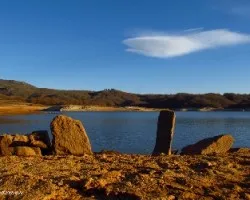 El lecho del río xares 