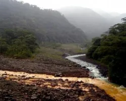 Río sucio