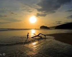 Atardecer en playa grande