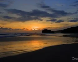 Atardecer en playa grande