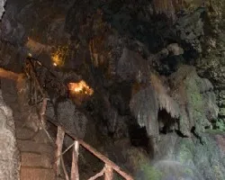 gruta cola de caballo