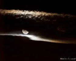 NUBE Y LUNA
